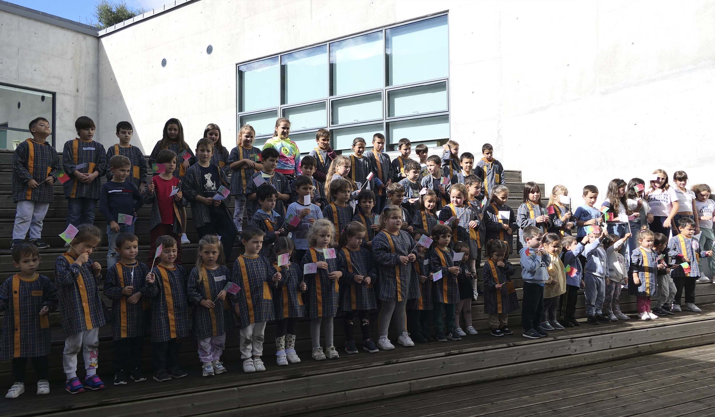 Escola de Oliveira do Douro comemorou a Revolução de 5 de Outubro